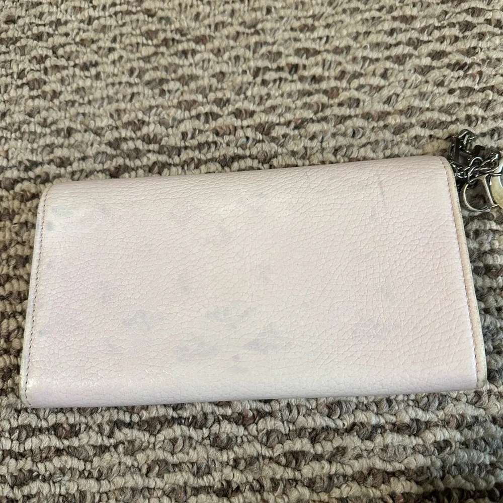 Authenticated Dior Diorissimo Voyaguer Leather Wallet With Chain And Charm